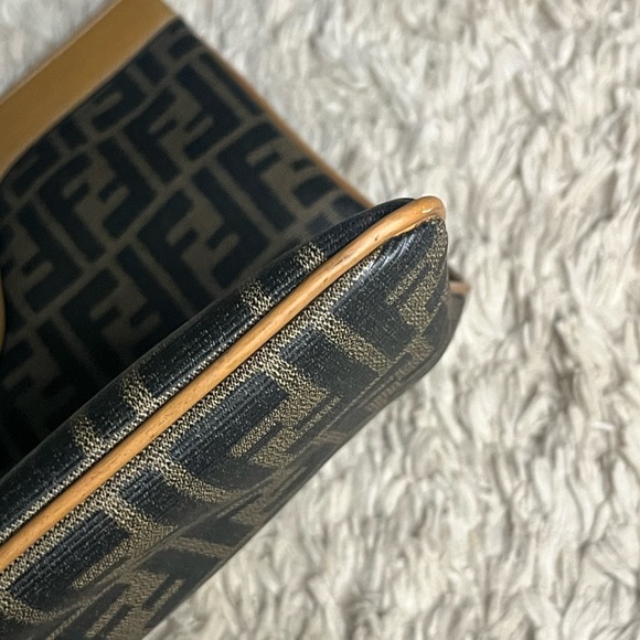 Vintage Fendi Clutch - Picture 4 of 12